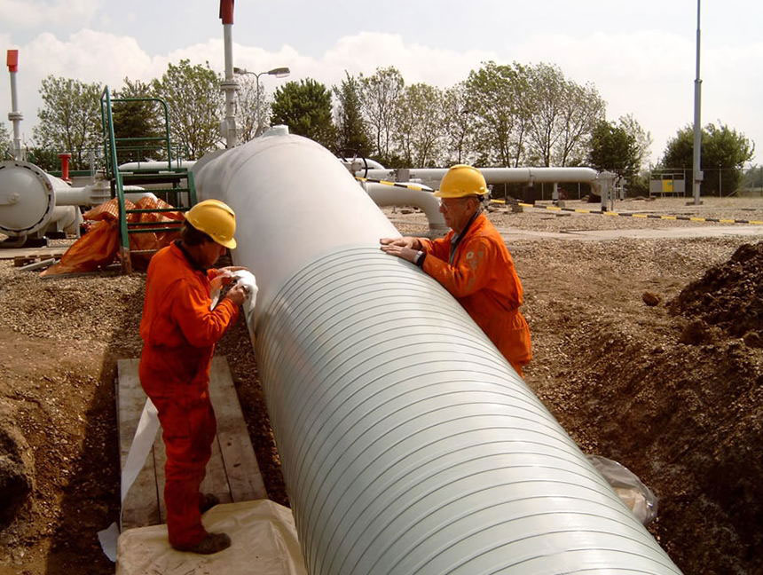 聚乙烯管防腐胶带缠绕施工